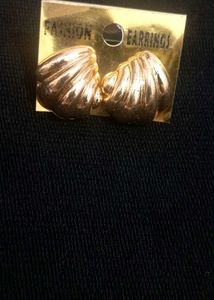 4 Pairs Antiternish Earrings