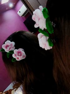 Cute Rose Hair Clips (Set of 2)