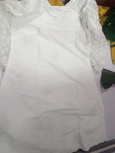 green pent dupatta with two diginer top