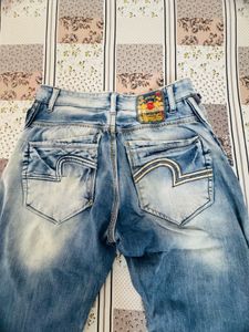 Spykar Men's Blue Distressed Wash Jeans