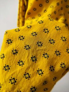 Yellow Printed Top 💛⭐