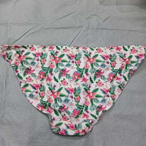 Floral Print 😍Bikini Bottoms