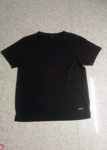 WoMen's Black T-Shirt