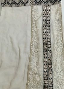Elegant White Embroidered Kurta