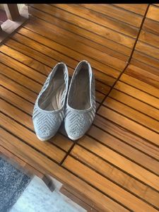 Ladies Shoe