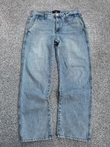 Light Wash Relaxed Fit Jeans