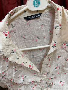 Chic White Floral Ruched Button-Up Top