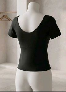 Sleek Black V-Neck Short Sleeve Top