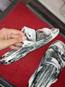 original crocs marble Pattern Slides