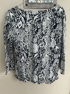 Black &amp; White Snake Print Top