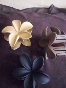Set of 3 Flower Hair Claw Clips