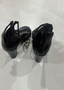 New Elegant Black Heels