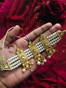 Elegant Pearl and Gold Choker Set