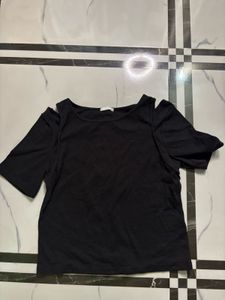 Black Cut-Out Sleeve Ribbed Top