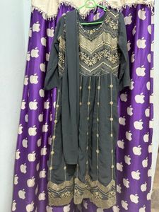 Elegant Embroidered Naira cut Kurta Set