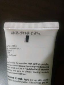 Bio Fresh Neem &amp; Tulsi Face Wash Comb