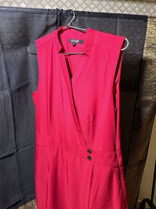 Chic Red Sleeveless Wrap Dress