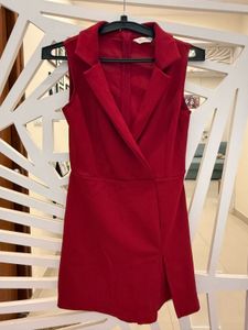 Chic Red Sleeveless Blazer Dress
