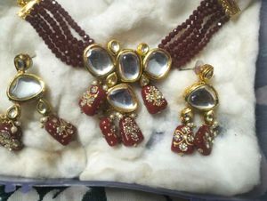 Elegant  Jewellery Set In maroon Colour