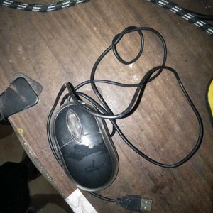Black Optical Mouse working