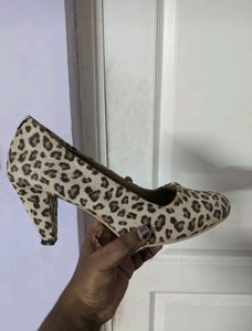 FIXED Price -Bata heels