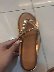 Sparkling Embellished platform heel Sandals