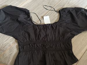 Chic Black Puff Sleeve Smocked Top
