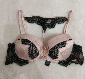 Elegant Lace Trim Pink Bra