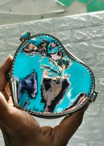 Free Mini Bag 🛍️ Shop for 400