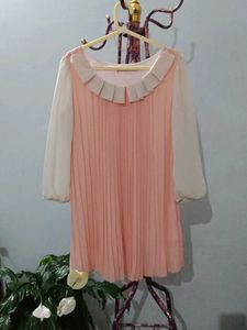 Chic Pleated Pastel Dress