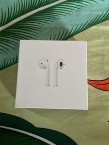 Apple AirPods (2nd Gen) Box