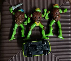 4 McDonald's happy meals toys