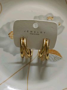 🆕 Golden Hoop Earrings