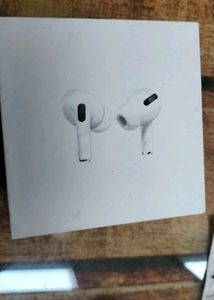Apple earbuds