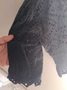 Chic Broderie Anglaise Crop Top