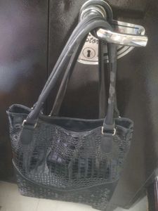 Chic Black Textured Handbag