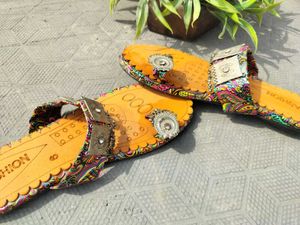 🌺ATTRACTIVE FLATS WOMEN