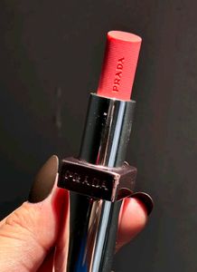 Prada light glowing lipcolor U016 Rose