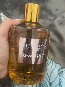 Victoria's Secret Velvet Petals Body Wash