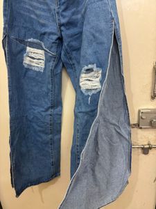 Distressed Wide Leg Jeans