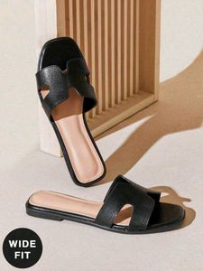 Classic Black Wide Fit Slides