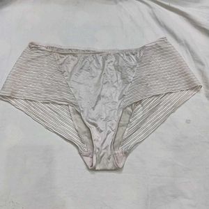 🥰 Comfortable Striped Briefs