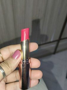 Lakme 9 to 5 Primer Matte Lipstick