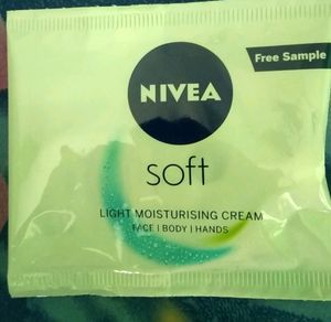 NIVEA Soft Light Moisturizing Cream (Pack Of 5)