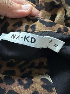 Chic Leopard Print Sleeveless Dress