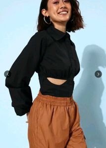 Roadster Cutout Crop Top