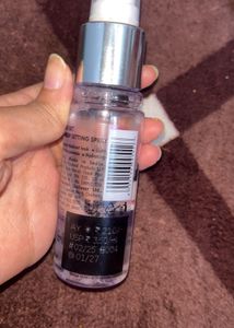 Elle 18 Makeup Setting Spray