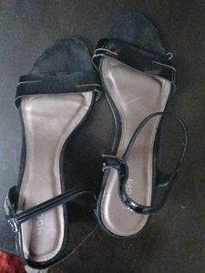 Mochi black sandals size 40