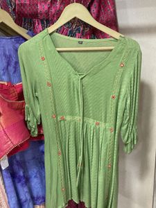 SHORT KURTI