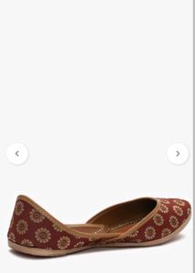 brand new Burgundy Floral Juttis - Size 7